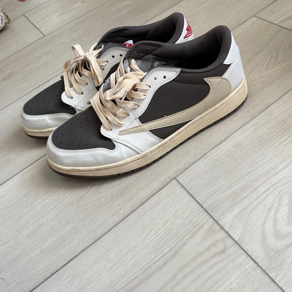 Men’s Nike air Jordan 1 low sneakers - Picture 5 of 7